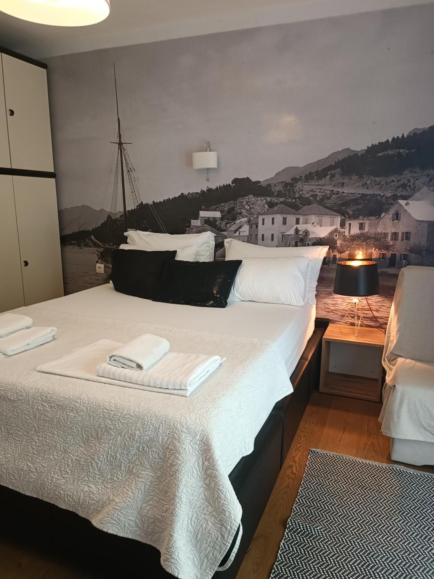 Old Port Lägenhet Baška Voda Exteriör bild