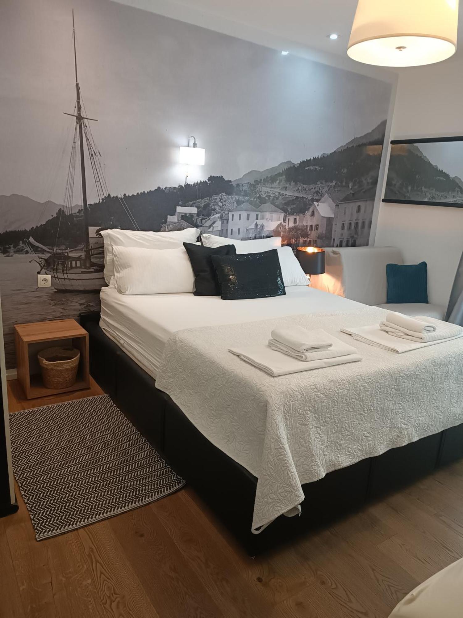 Old Port Lägenhet Baška Voda Exteriör bild